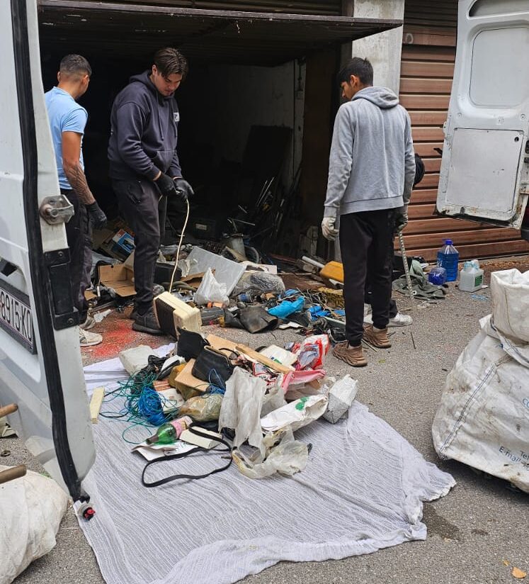 Tokom ciscenja garaze