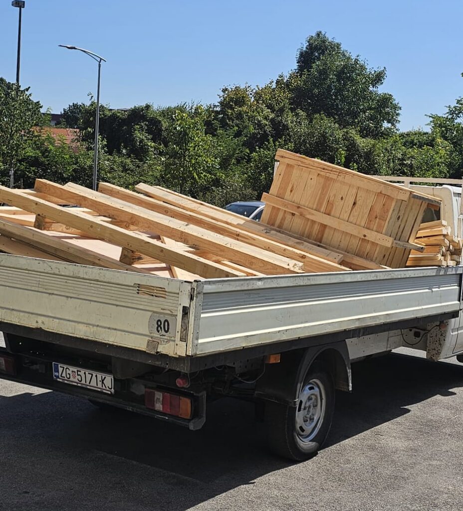 Krupni otpad u kamionu